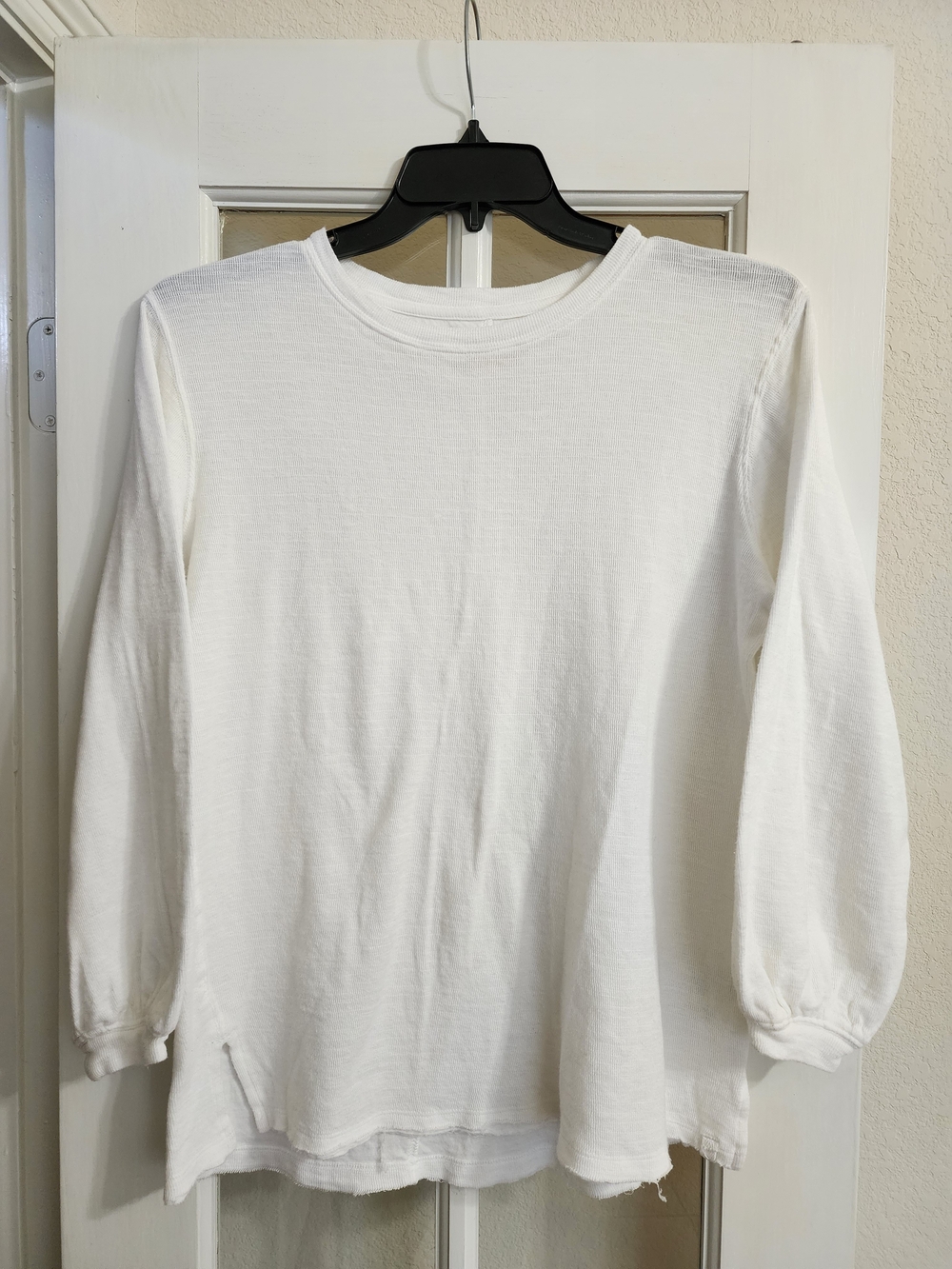 We The Free XS White Textured Cotton Raw Hem Long Sleeve Boho Top